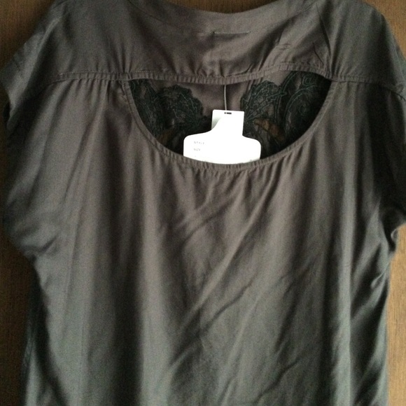 Top - Picture 2 of 2