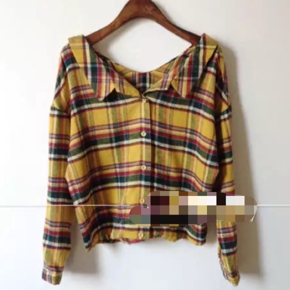 Super cute plaid shirt, never worn, washed once