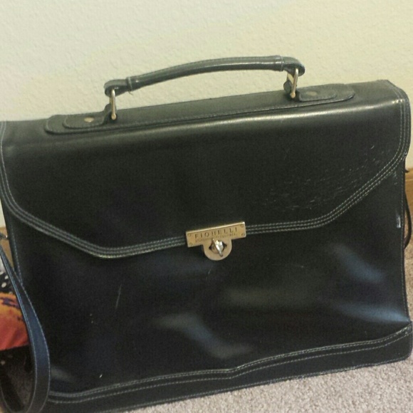 Briefcase bag.