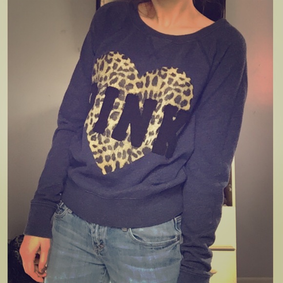 ❌❌PINK VICTORIA SECRET SWEATER❌❌