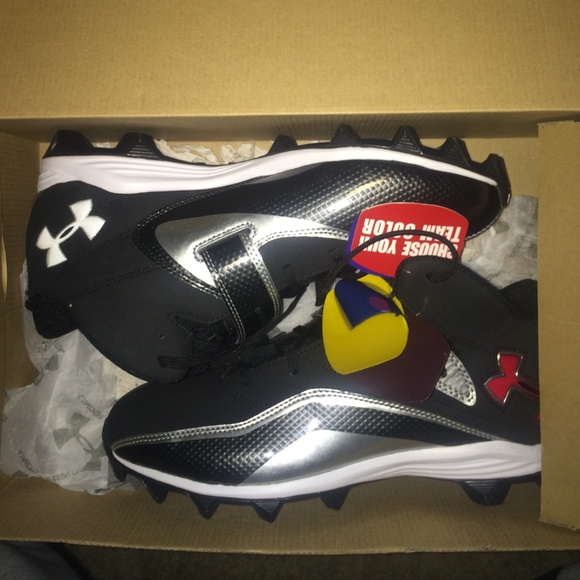 Football cleats