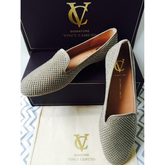 Vince Camuto Kallulu Signature Women's Flats - Picture 2 of 3