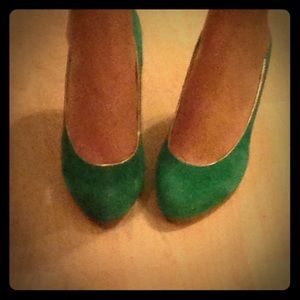 Jessica Simpson heels