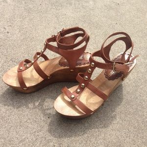 Juicy Couture Festival Wood Platform Sandal