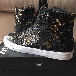 Supra Skytops Black and Gold Size 7.5 NEVER WORN