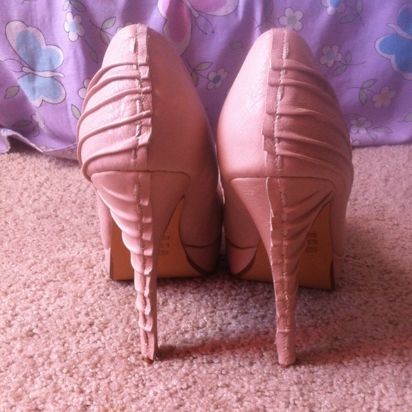Nude/light pink heels - Picture 3 of 4