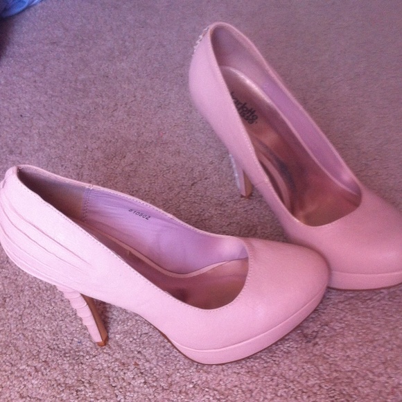 Nude/light pink heels - Picture 4 of 4