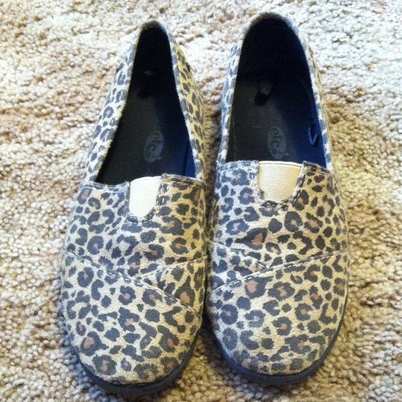 Rue 21 cheetah print shoes