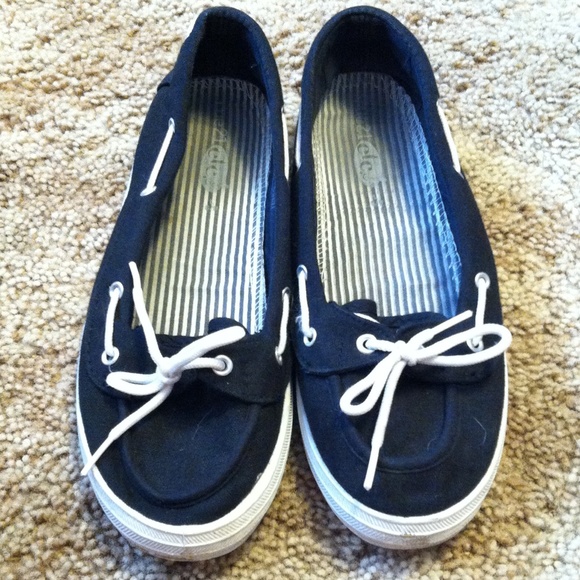 Rue 21 black shoes