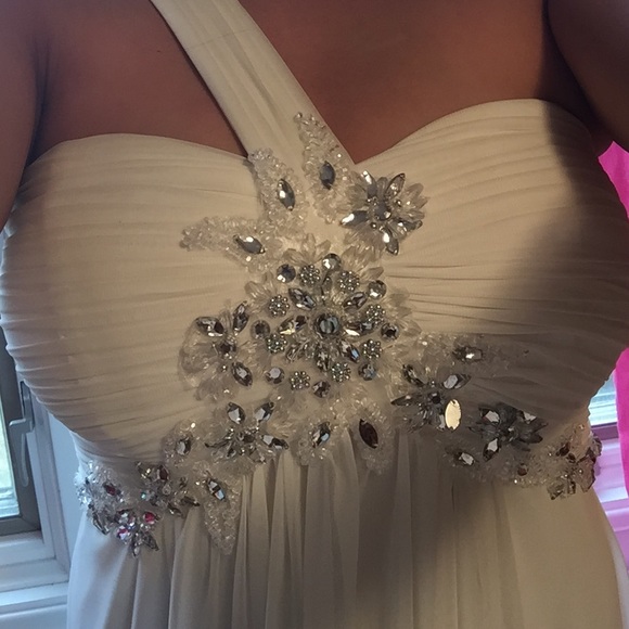 Prom dress - Picture 2 of 2