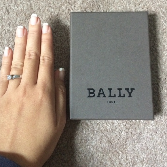 Bally box auth - Picture 2 of 2