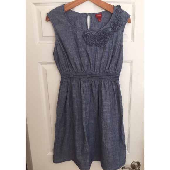 Sweet lightweight denim-look dress