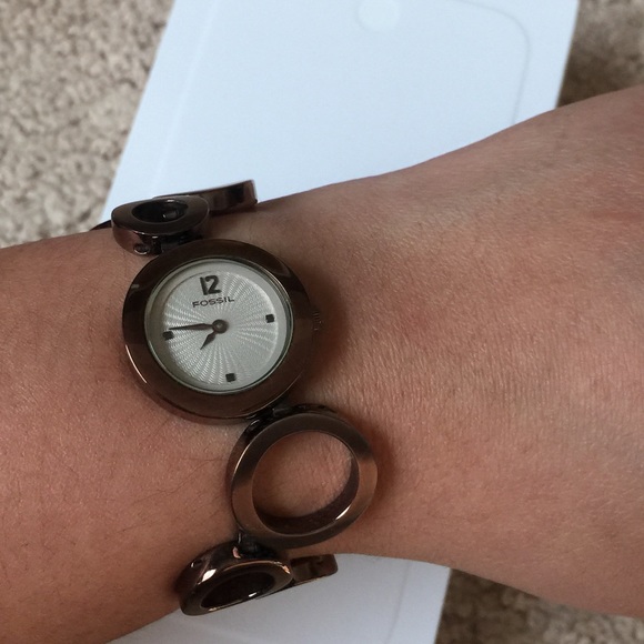 PRELOVED FOSSIL WATCH - Picture 2 of 4