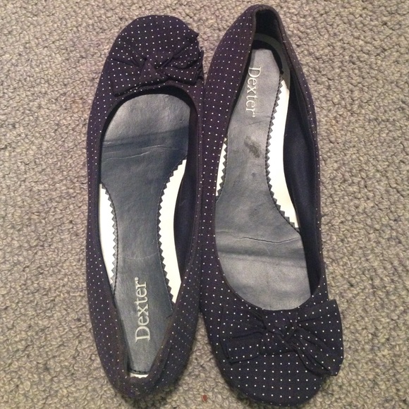 Navy blue and white polka dot flats - Picture 1 of 4