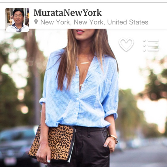 Handcrafted leopard zip clutch. - Picture 2 of 4