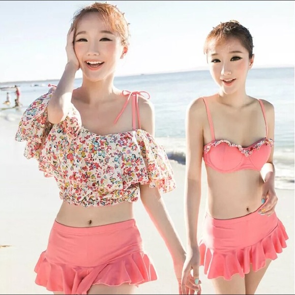 Swimwear. 3 pieces