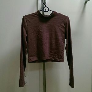 Low Turtle Neck Long Sleeved Shirt