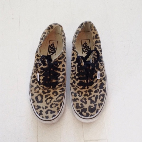 Leopard Vans