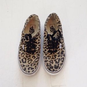 Leopard Vans