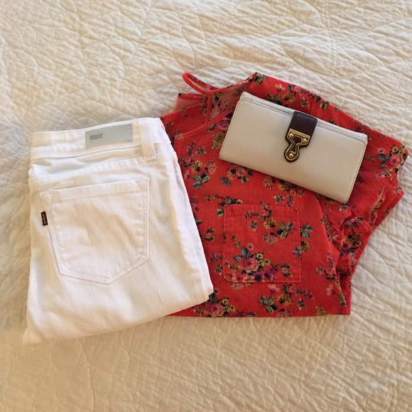 Michael Kors Clutches & Wallets - Vanilla Michael Kors Caryall Wallet