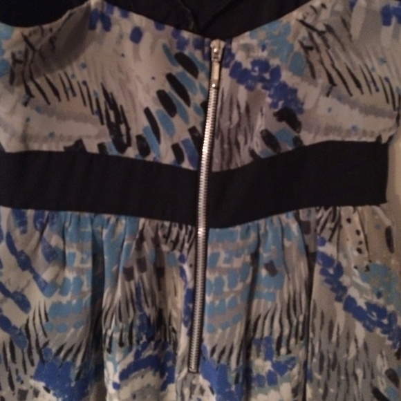 Dress - Picture 2 of 4