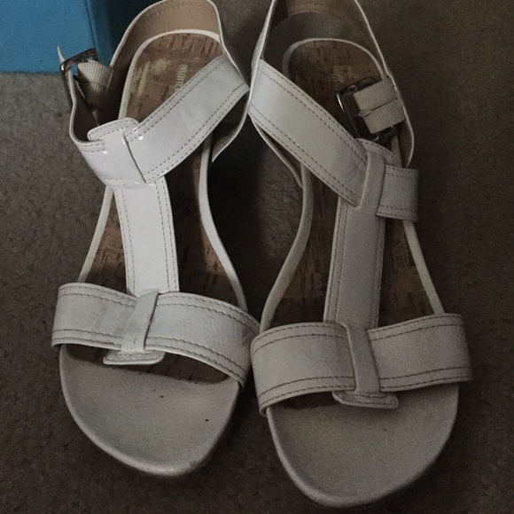 White wedge sandels