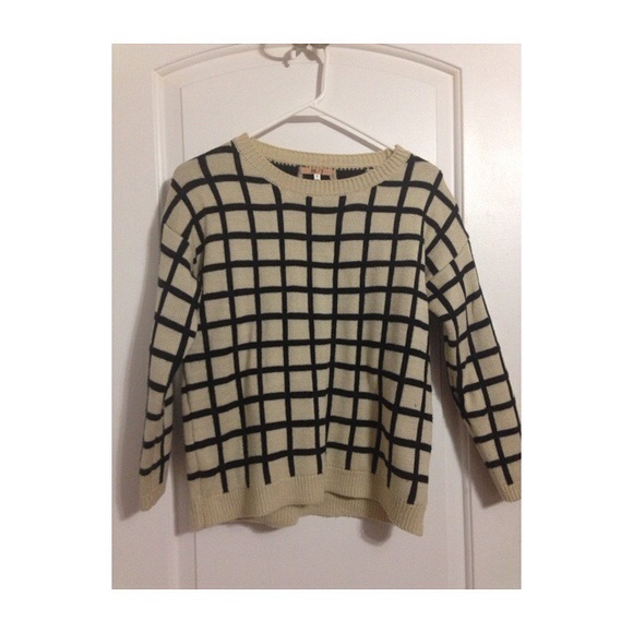 Sweater black and beige