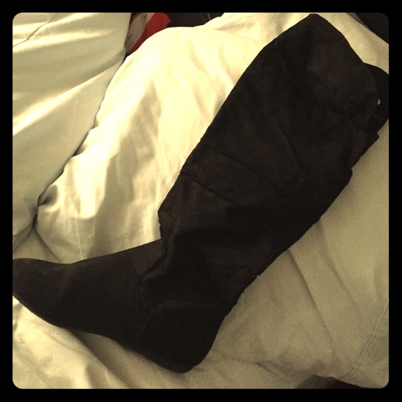 Black boots
