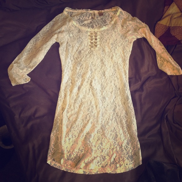 BKE 3/4 sleeve lace top