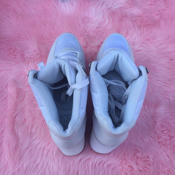 !!!!SOLD!!!YRU QOZMOPLATFORM SNEAKER SIZE 10 WHITE - Picture 1 of 2