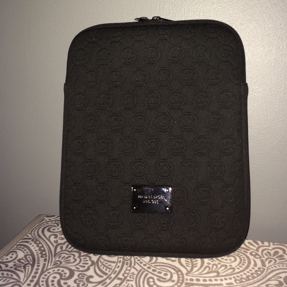 REDUCED Authentic MICHAEL KORS IPad Case