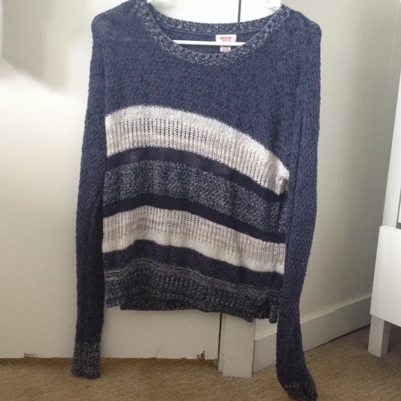 Mossimo knitted sweater