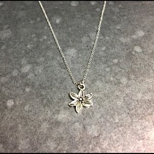 Pretty Petals Necklace