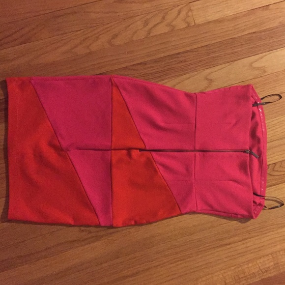 Tight Dress - Picture 2 of 2