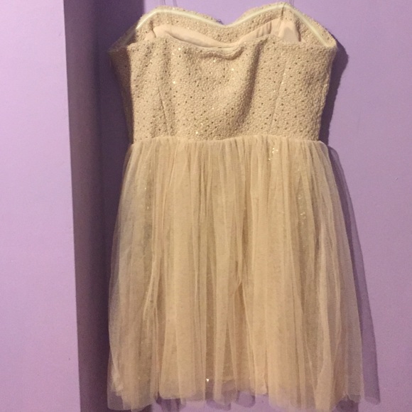 dress - Picture 2 of 4