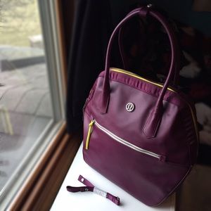 Lululemon work out/travel bag