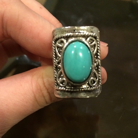 Turquoise Silver Ring - Picture 1 of 3