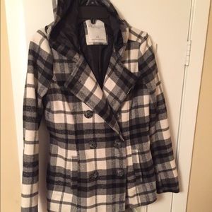Plaid black and white peacoat