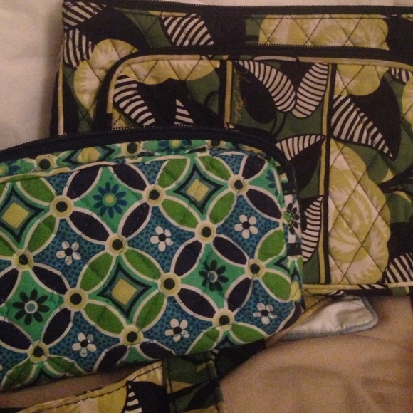 ‼️LAST CHANCE SALE‼️‼️Vera Bradley purse &wristlet