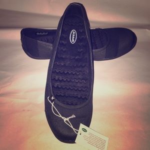 Black Flats!!! Amazing and brand new!