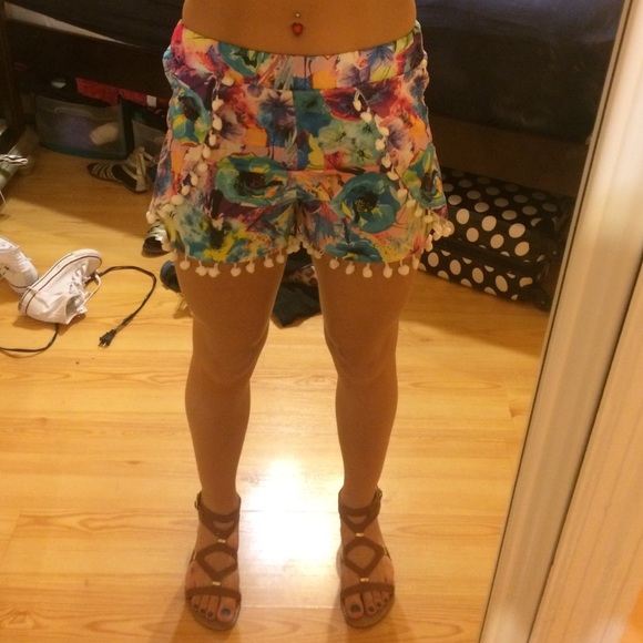 Spring floral Pom shorts!!!!