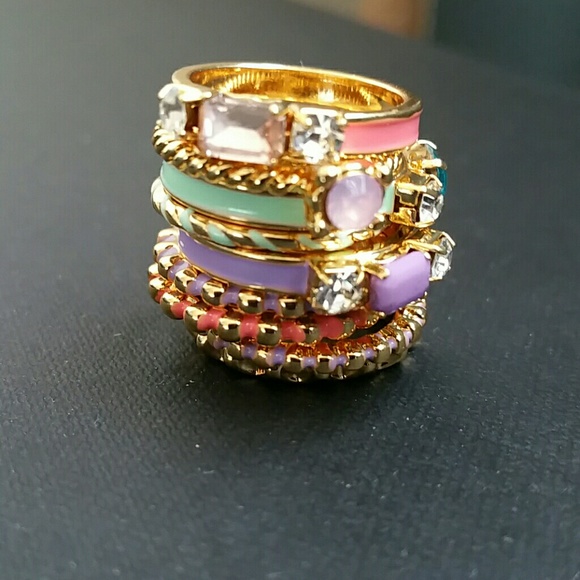 9 stack rings. - Picture 2 of 4
