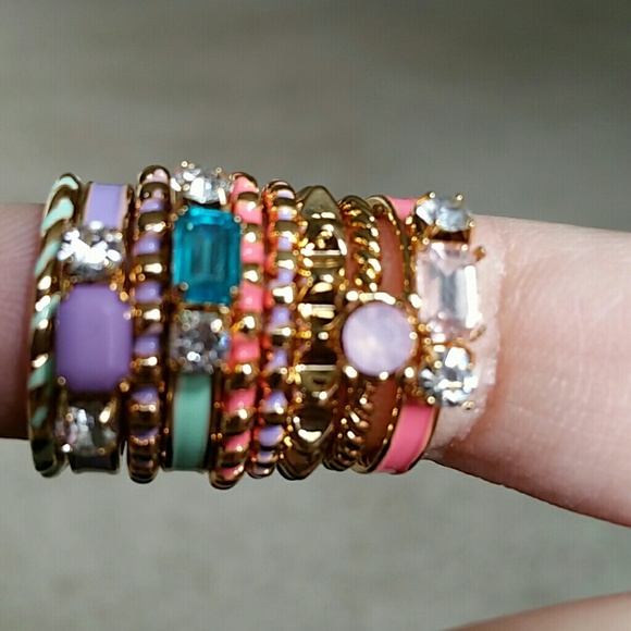 9 stack rings. - Picture 4 of 4