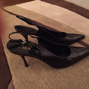 Pravda black pumps