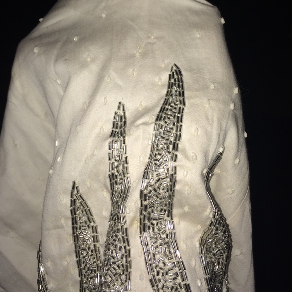 Cream top with white and silver beading - Picture 4 of 4