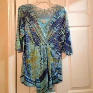 Ladies shirt, duffle bag & bag