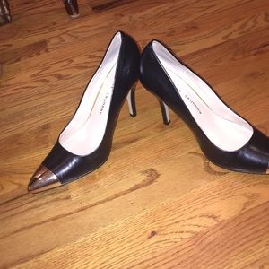 Chinese Laundry, gold-toe, black pumps
