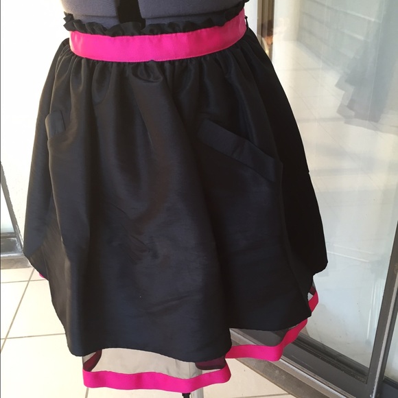 Betsey Johnson BLACK HOT PINK Full Layer SKIRT sz2