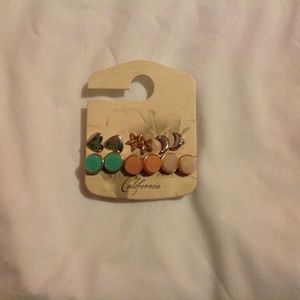 Variety pack of earrings!