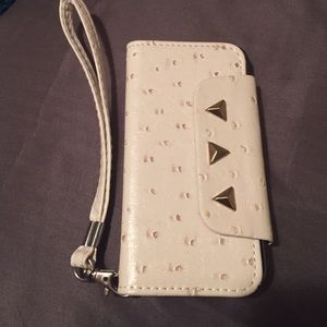 IPhone 5 wristlet with credit card slots